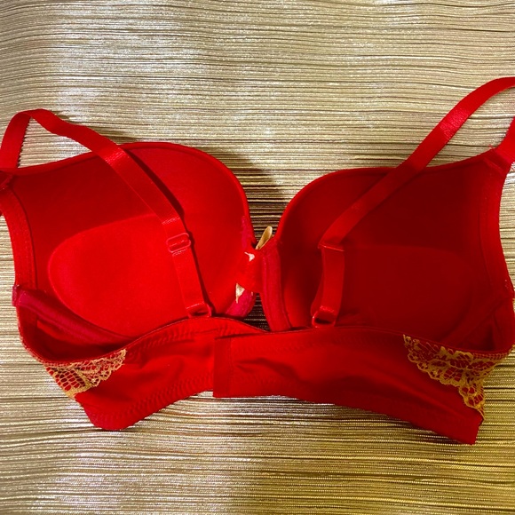 NWOT Sexy Push Up Bra - Picture 3 of 4